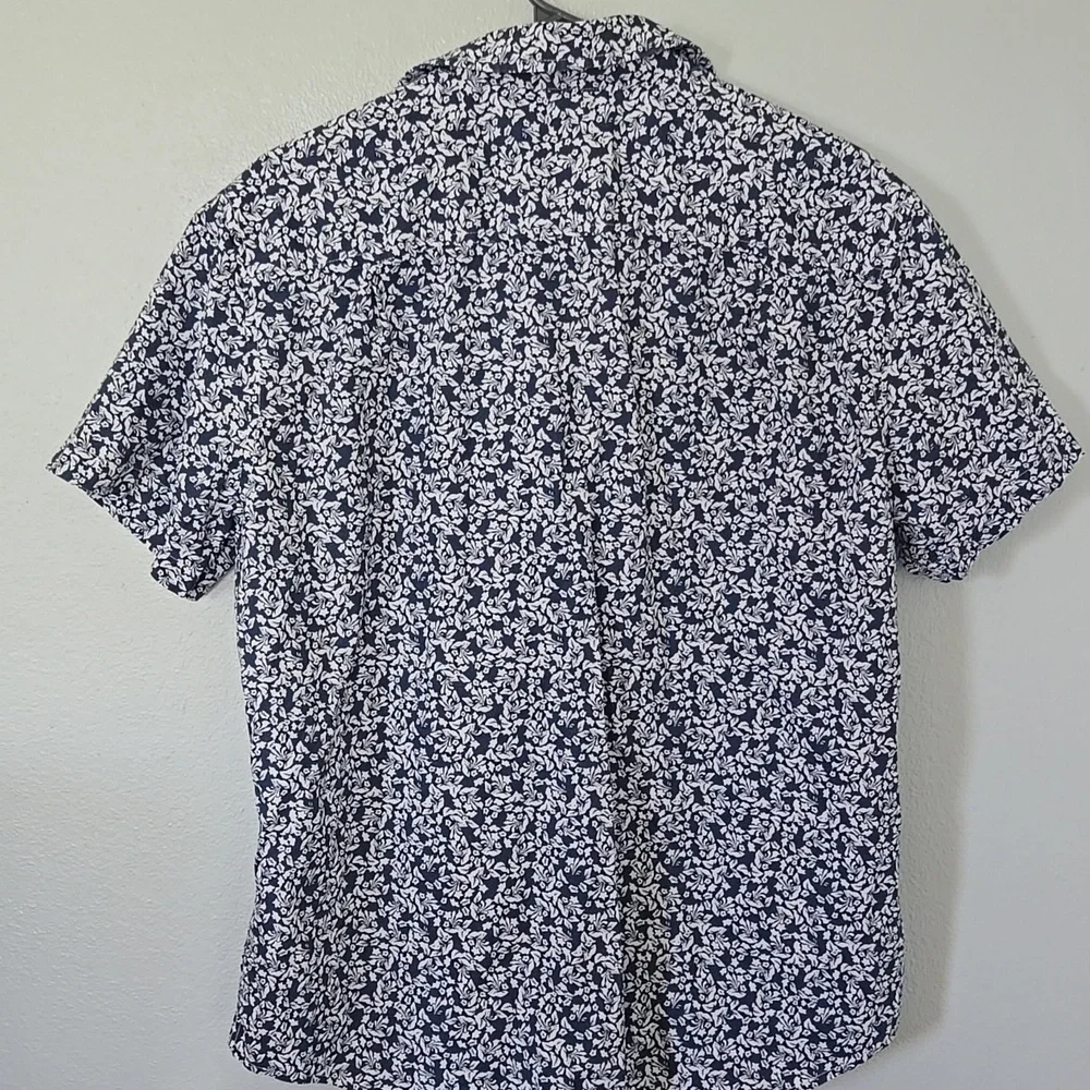 Goodfellow Blue Floral Button Down Shirt Size Large